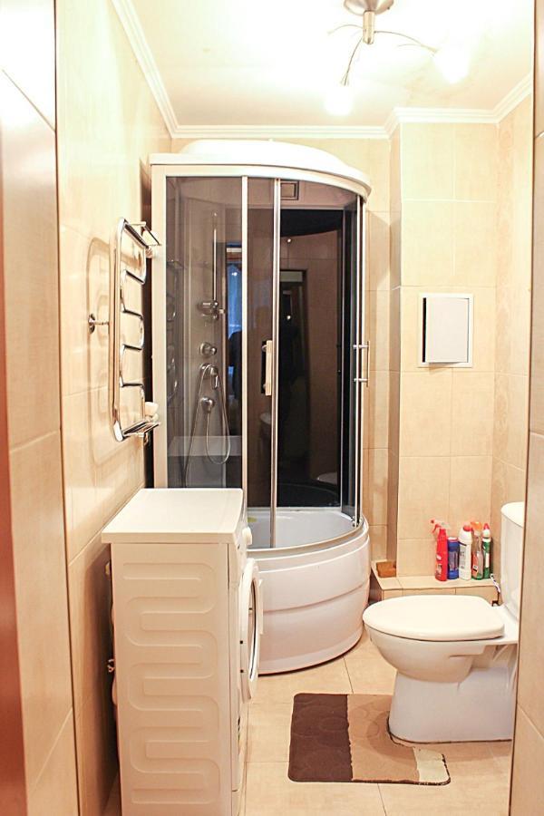 Ferienwohnung Tolebaeva 65 Almaty Exterior foto